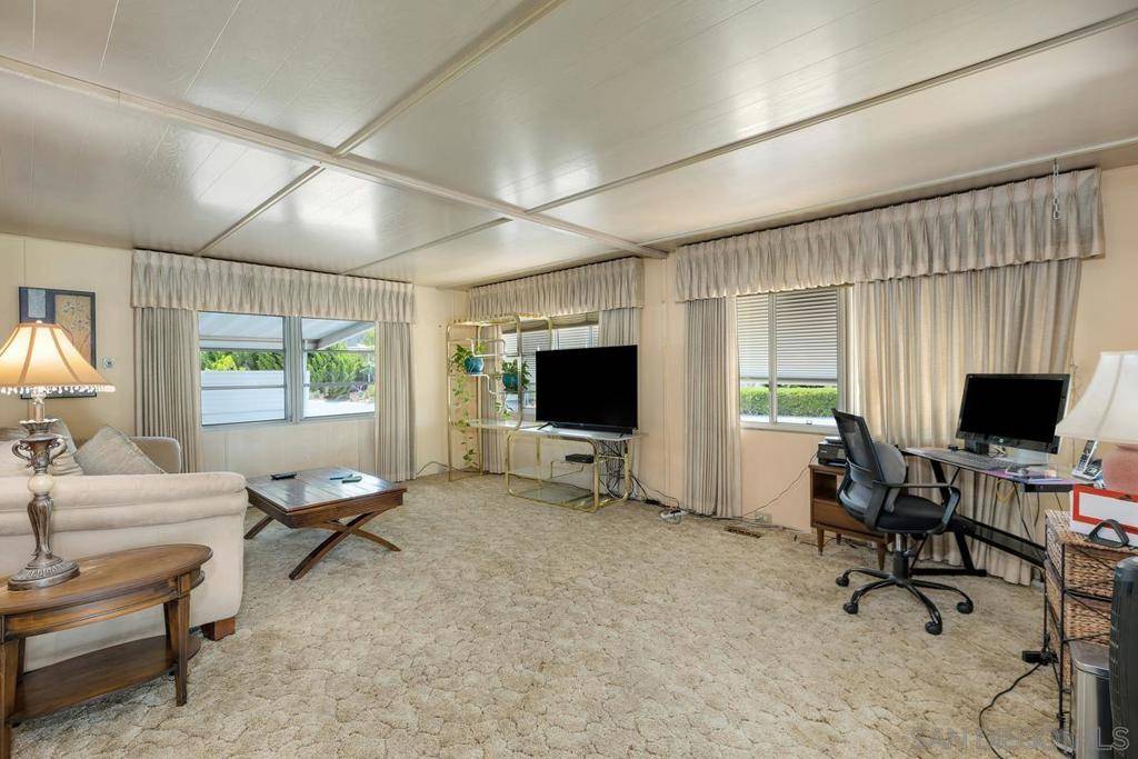El Cajon, CA 92019,1285 Washington #91