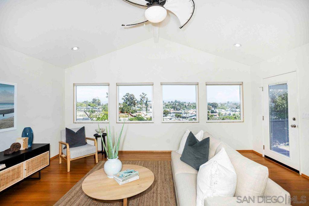 El Cajon, CA 92020,729 Carlow Court