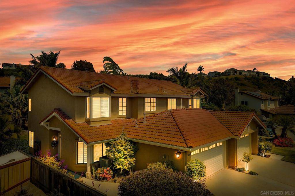 Carlsbad, CA 92010,3007 Glenbrook St