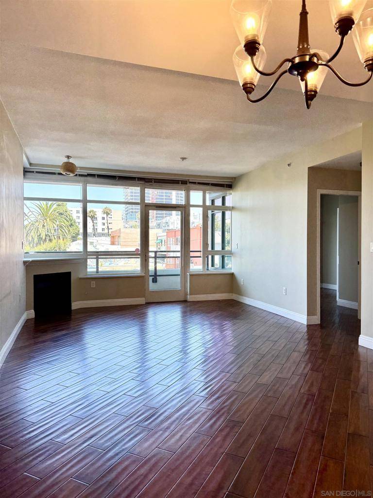 San Diego, CA 92103,475 Redwood St #205