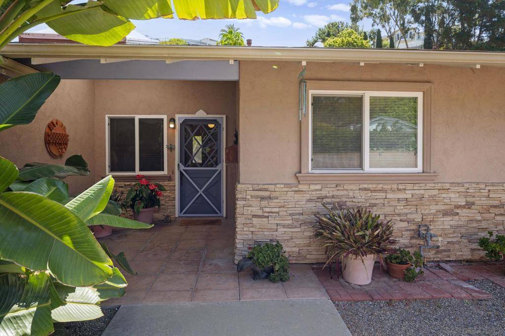 San Diego, CA 92110,2303 Garfield Rd