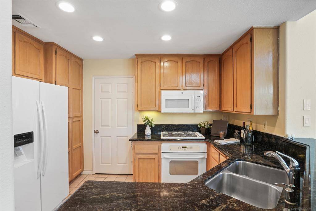 San Diego, CA 92128,12670 Springbrook Dr #D