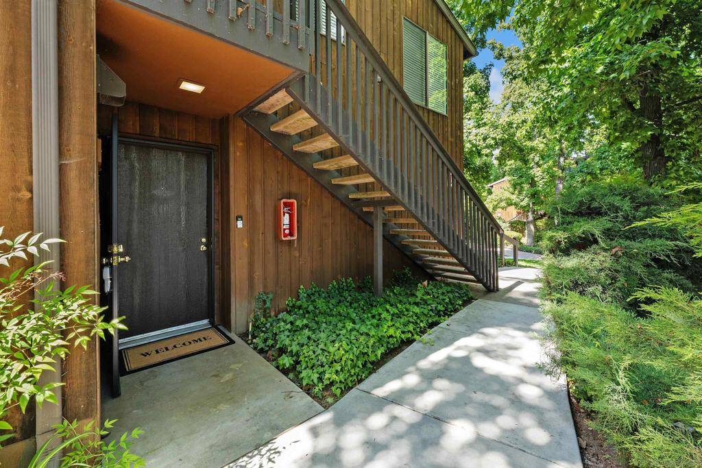 Alpine, CA 91901,2157 Arnold Way #312