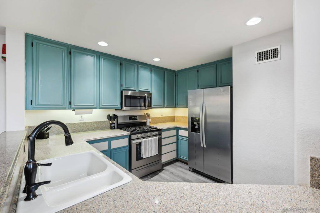 Oceanside, CA 92057,4635 Los Alamos #A