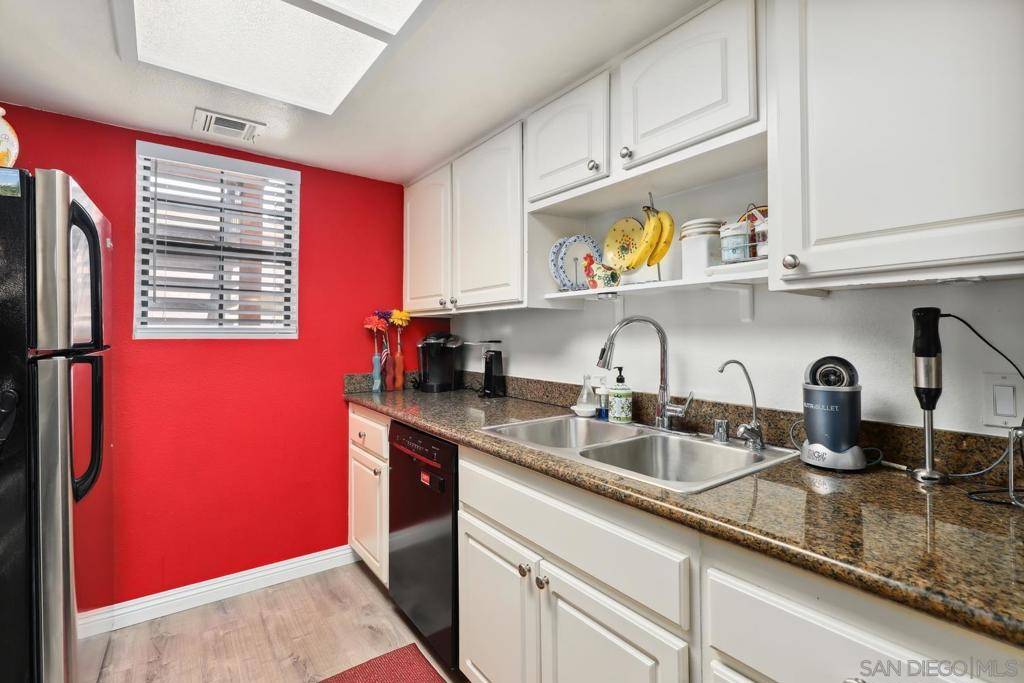 San Diego, CA 92128,12047 Alta Carmel Ct #189
