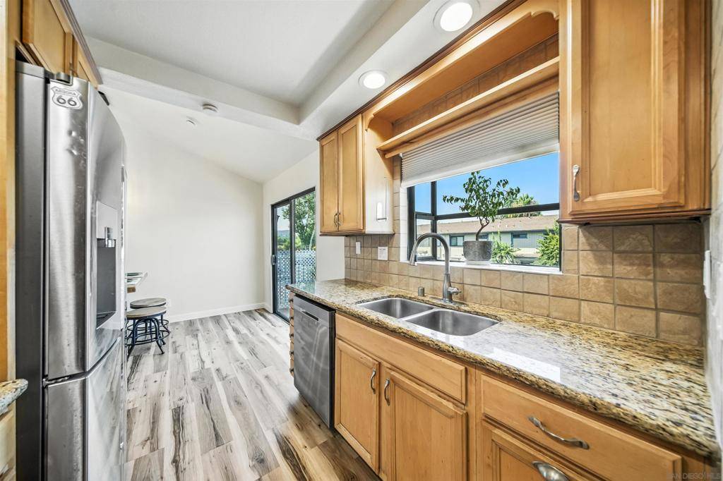Lakeside, CA 92040,12650 Lakeshore Dr #143