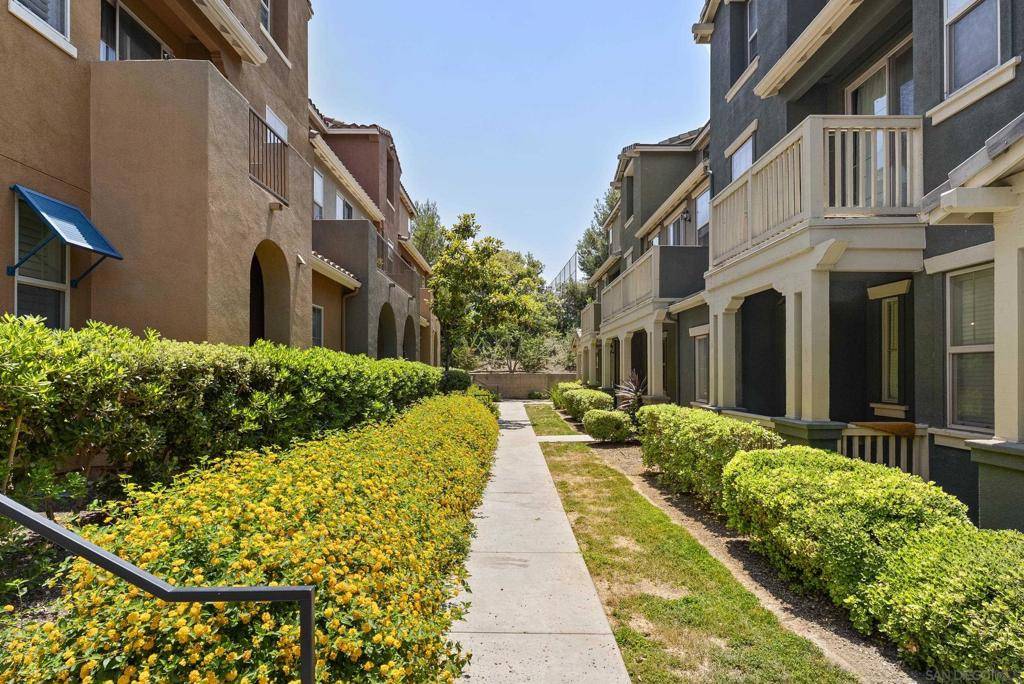 Chula Vista, CA 91913,1824 Peach Ct #6