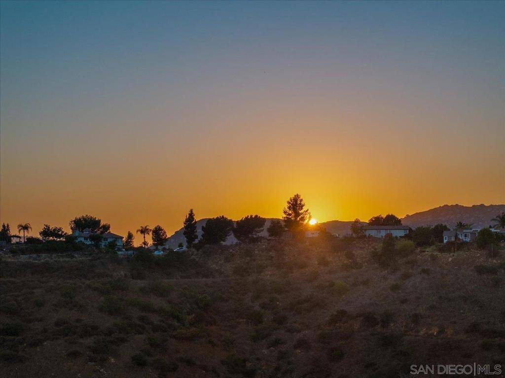 Escondido, CA 92026,26036 38 Kaywood Terrace