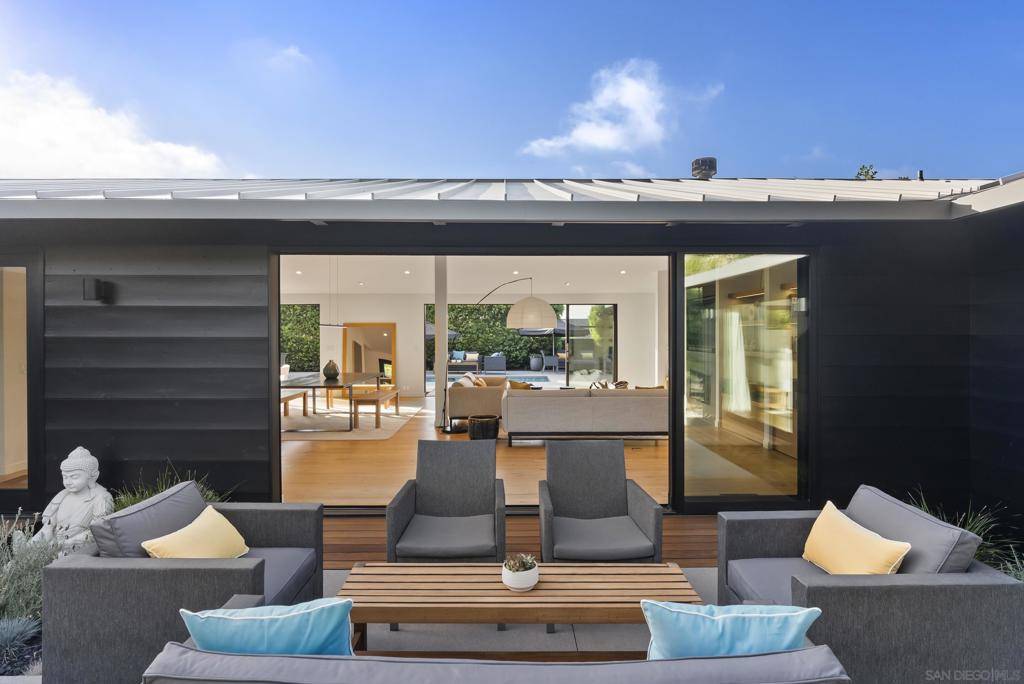 La Jolla, CA 92037,6510 Avenida Manana