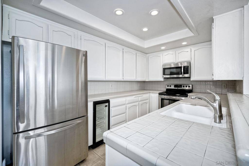 San Diego, CA 92117,2930 Cowley Way #209