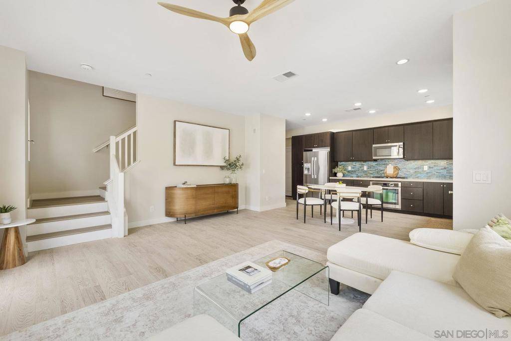 Encinitas, CA 92024,1676 Shorebreak Way