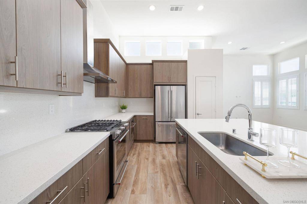 Chula Vista, CA 91915,2092 Tango Loop #3