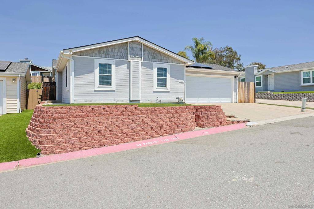 El Cajon, CA 92021,12524 Jackson Heights Dr.