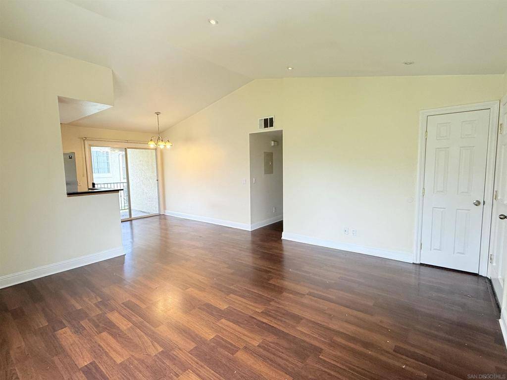 Lemon Grove, CA 91945,3575 Grove St #244