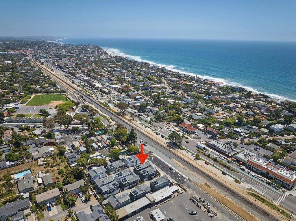 Encinitas, CA 92024,559 N Vulcan Ave
