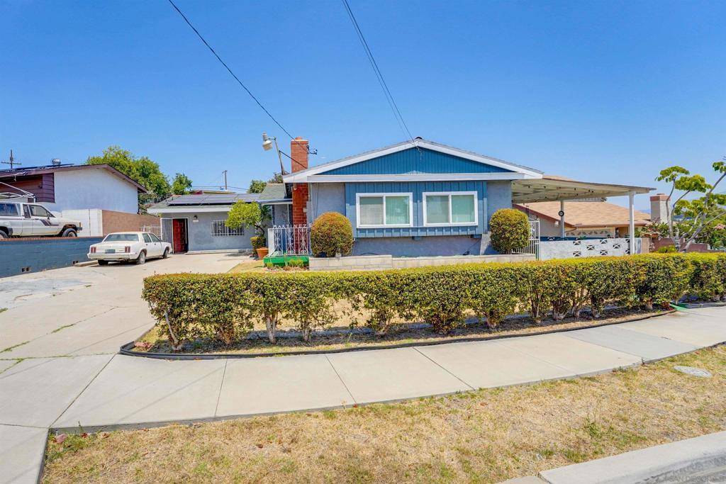 San Diego, CA 92139,2951 MANOS DRIVE