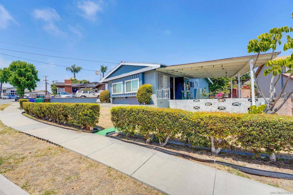 San Diego, CA 92139,2951 MANOS DRIVE