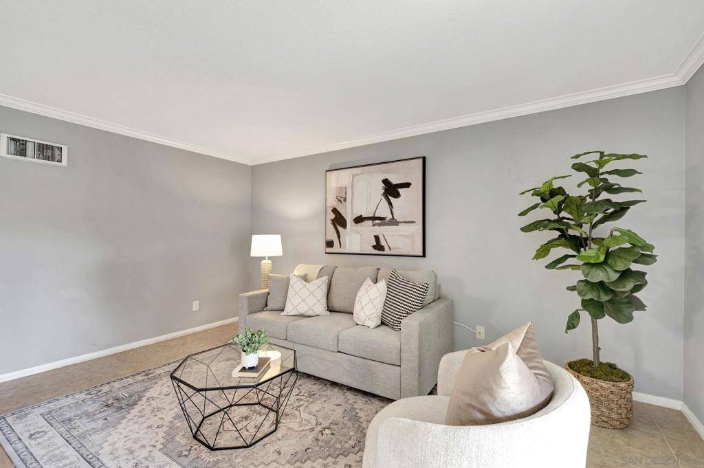 San Diego, CA 92122,7405 Charmant Drive #2113