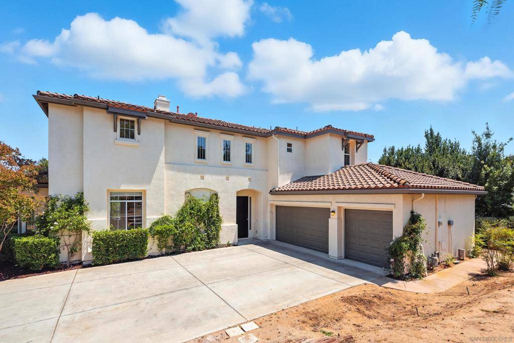 Escondido, CA 92025,3380 Vista Norte