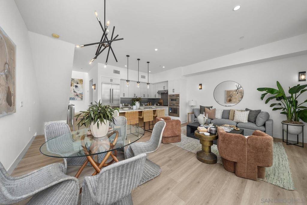 Carlsbad, CA 92008,2646 State Street,  Unit D