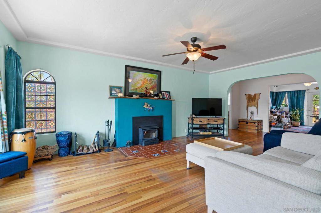 Ramona, CA 92065,403 D Street