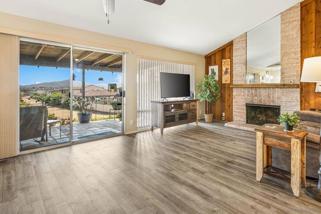 Escondido, CA 92026,2092 Golden Circle Dr