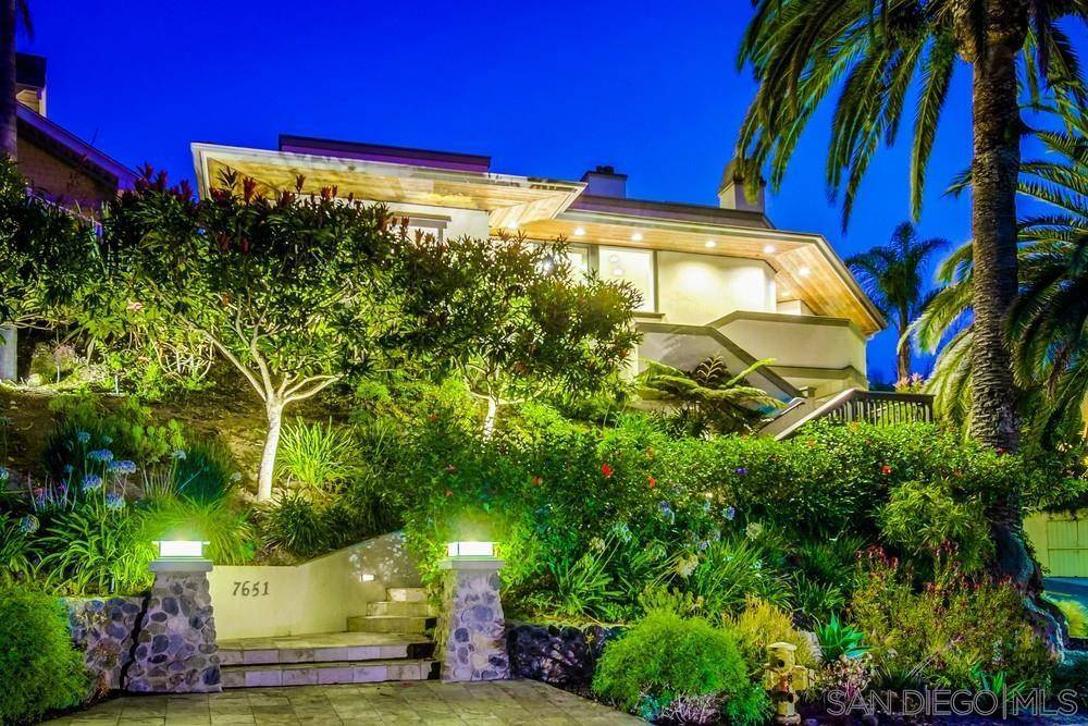 La Jolla, CA 92037,7651 Country Club Drive