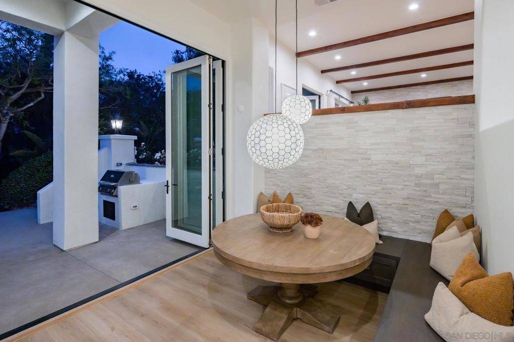 Encinitas, CA 92024,2815 Santa Fe Vista Ct