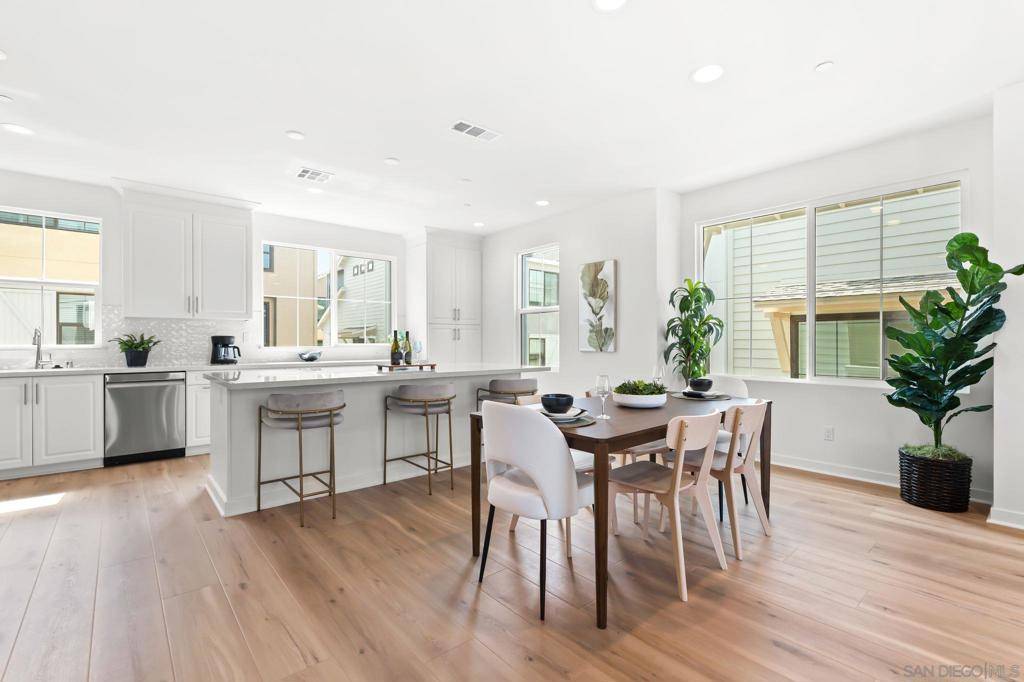 Carlsbad, CA 92008,2548 Chamomile Ln