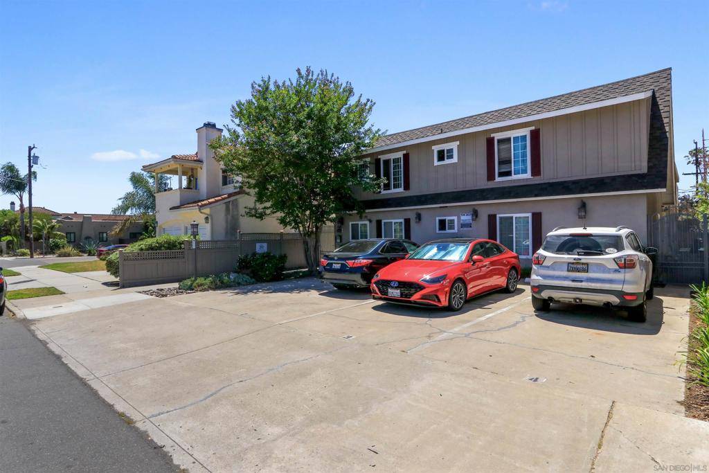 San Diego, CA 92116,4514 Cleveland