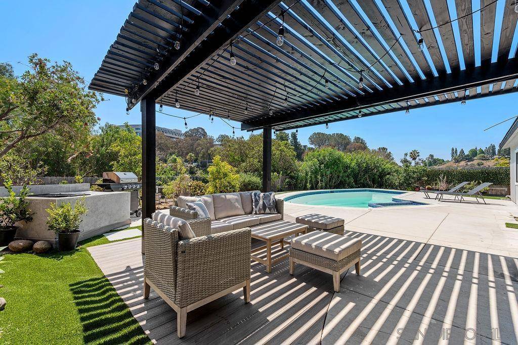 San Diego, CA 92111,3413 Rollsreach Dr