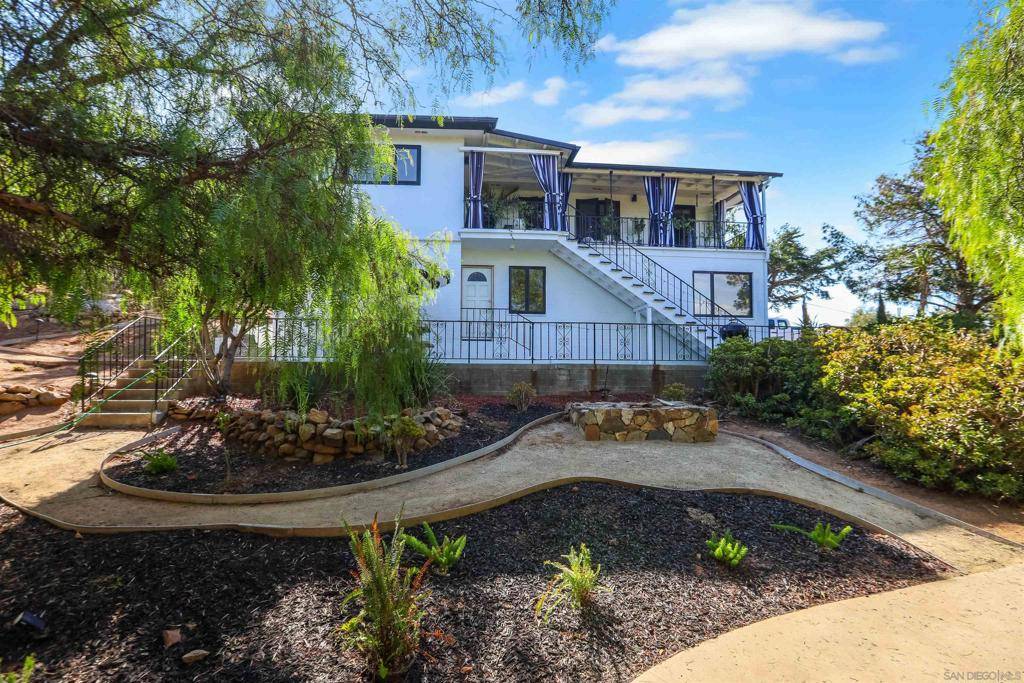 La Mesa, CA 91941,9586 Alto Dr