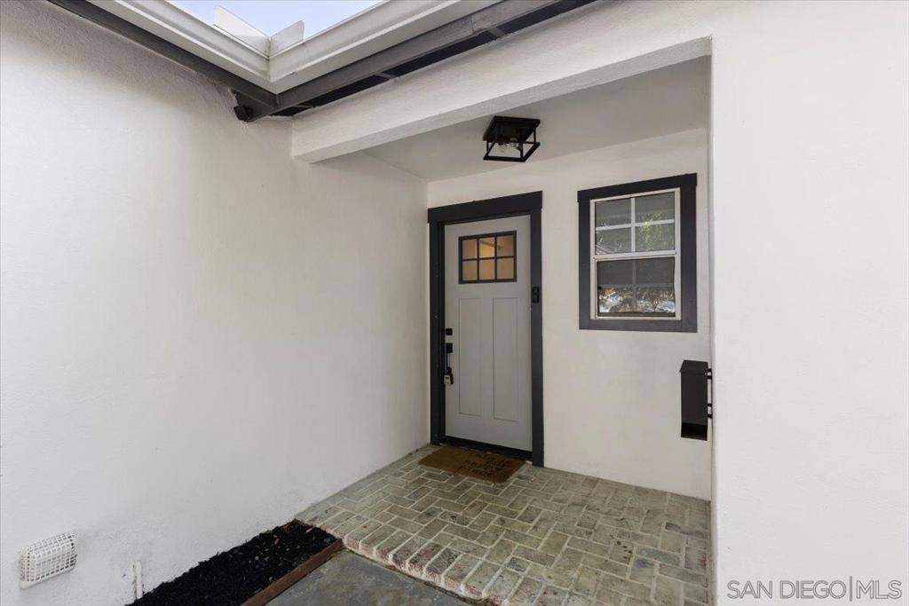 San Diego, CA 92114,238 69th