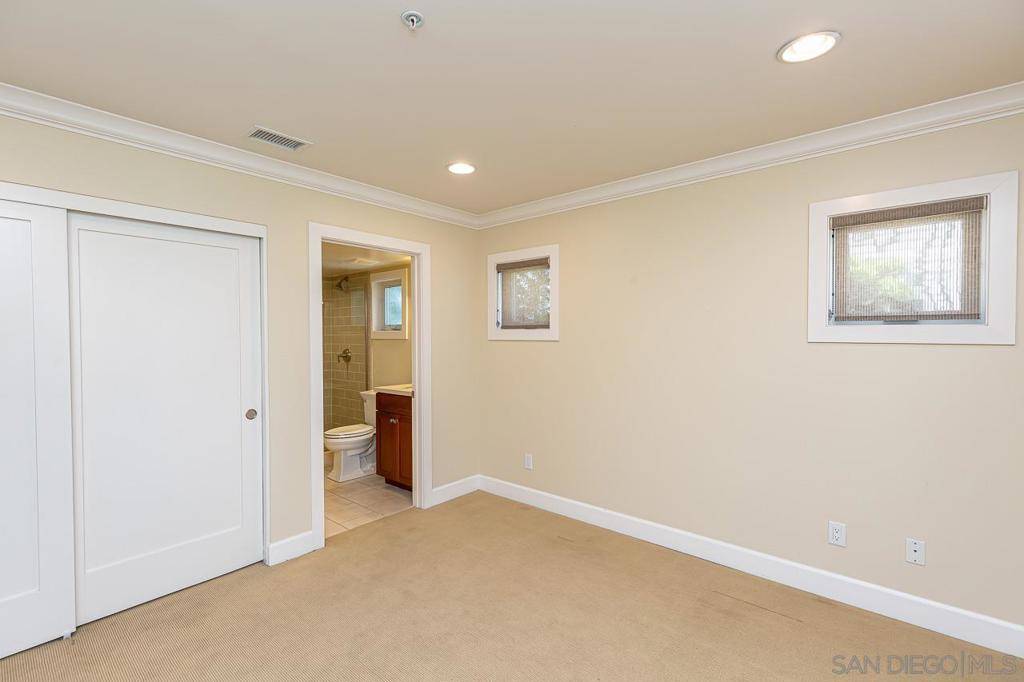 La Jolla, CA 92037,7726 Ivanhoe Avenue