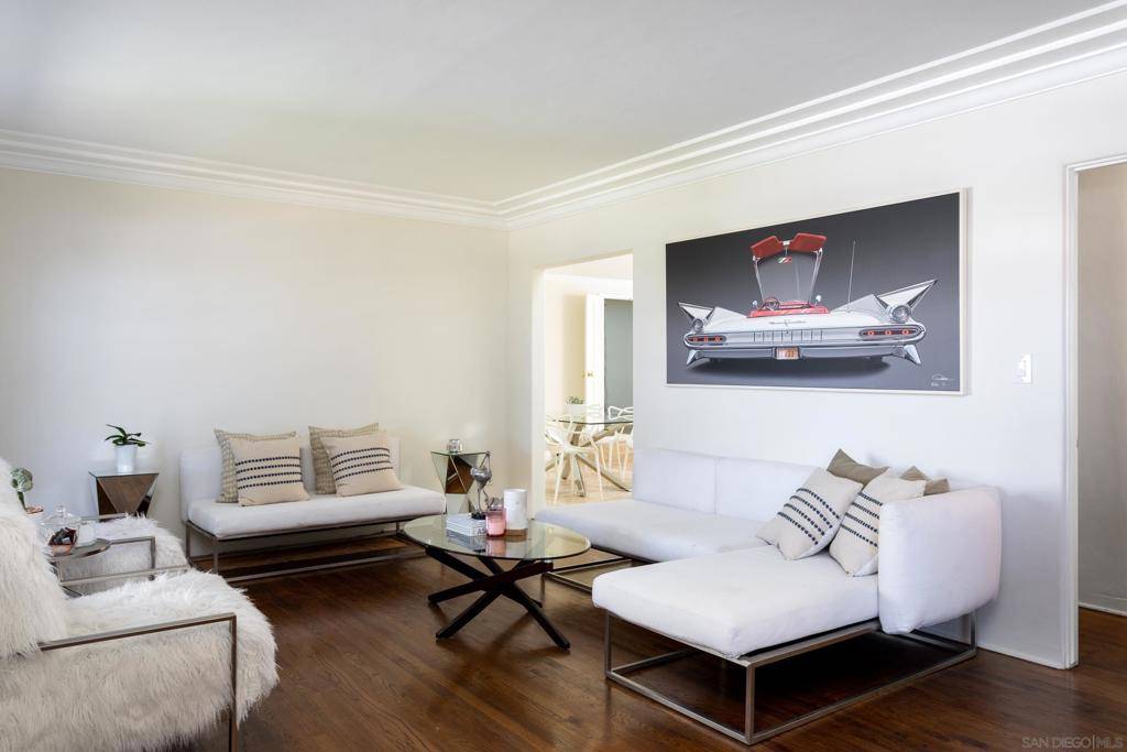 La Jolla, CA 92037,1211 Virginia Way