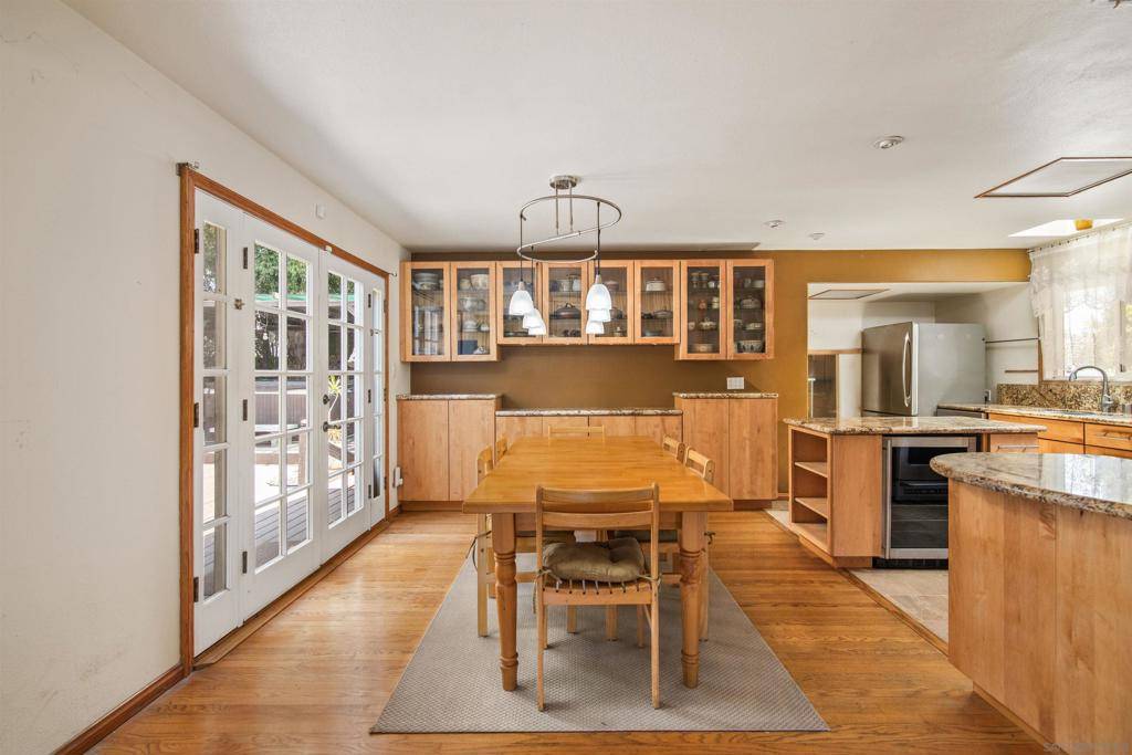 San Diego, CA 92123,8724 Raejean Ave