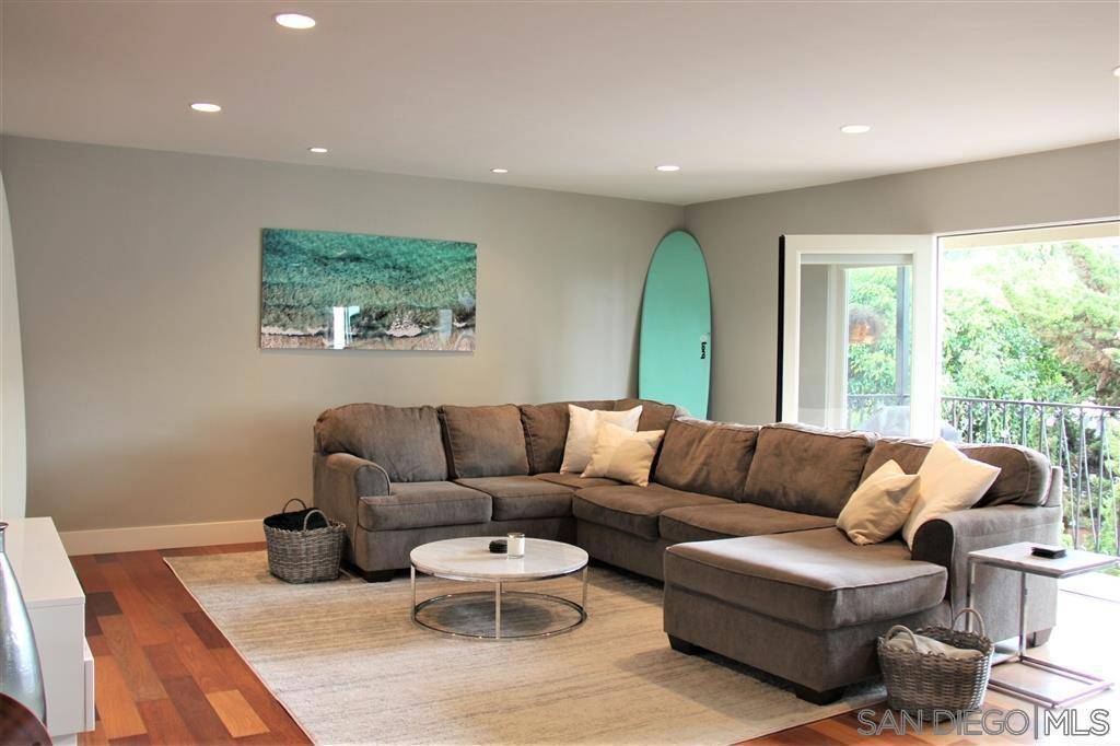 La Jolla, CA 92037,309 Prospect