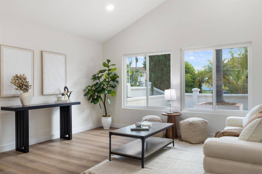 Carlsbad, CA 92010,4350 Point Reyes Ct