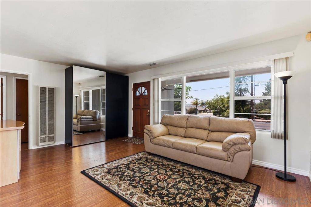 El Cajon, CA 92021,1658 Greenfield Dr