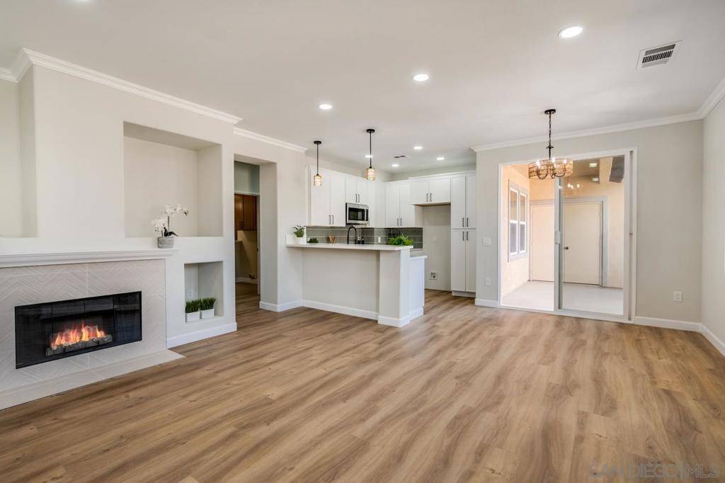 San Diego, CA 92128,12665 Creekview Dr #140