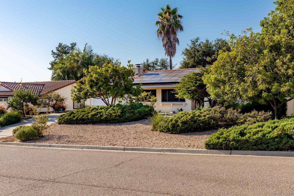 Escondido, CA 92026,10506 Moon View Way