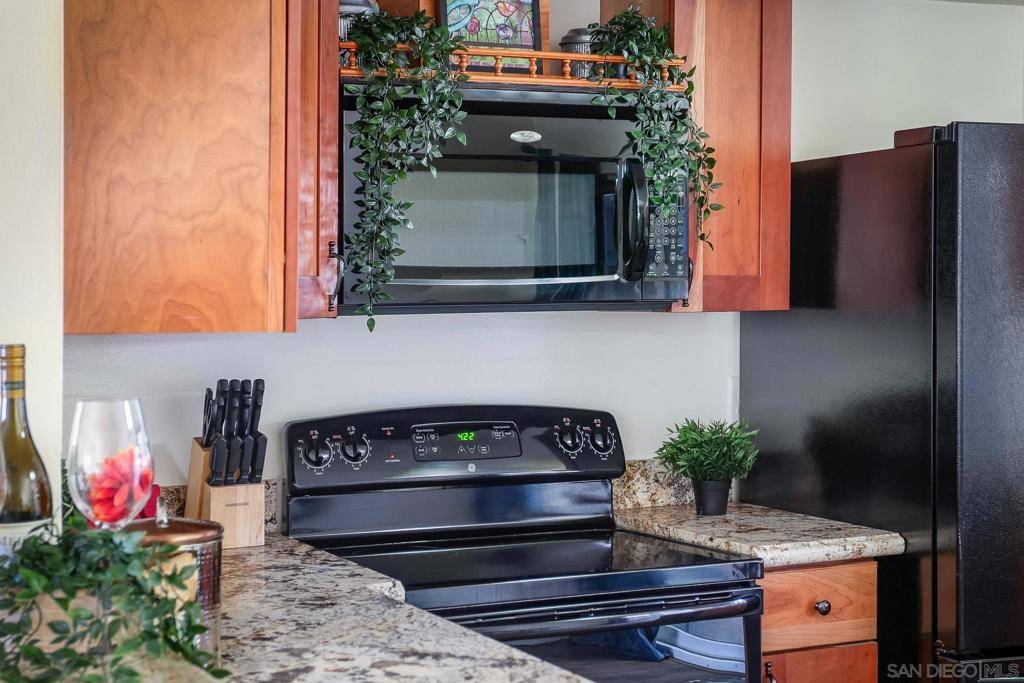 Oceanside, CA 92057,3577 Pear Blossom Ave