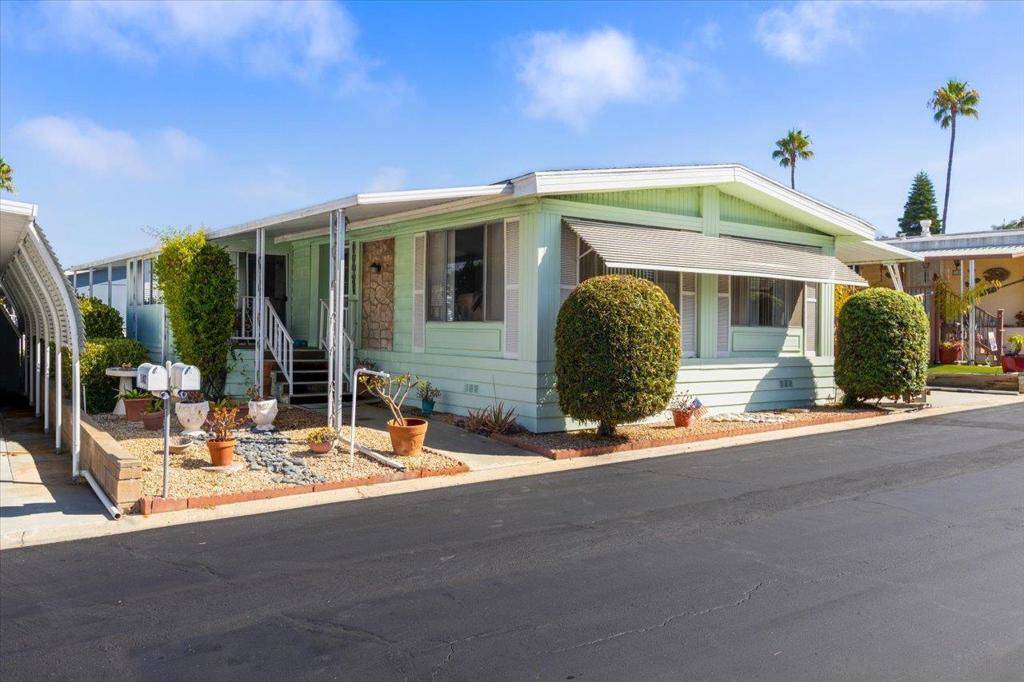 Carlsbad, CA 92011,7144 Santa Rosa Street #86