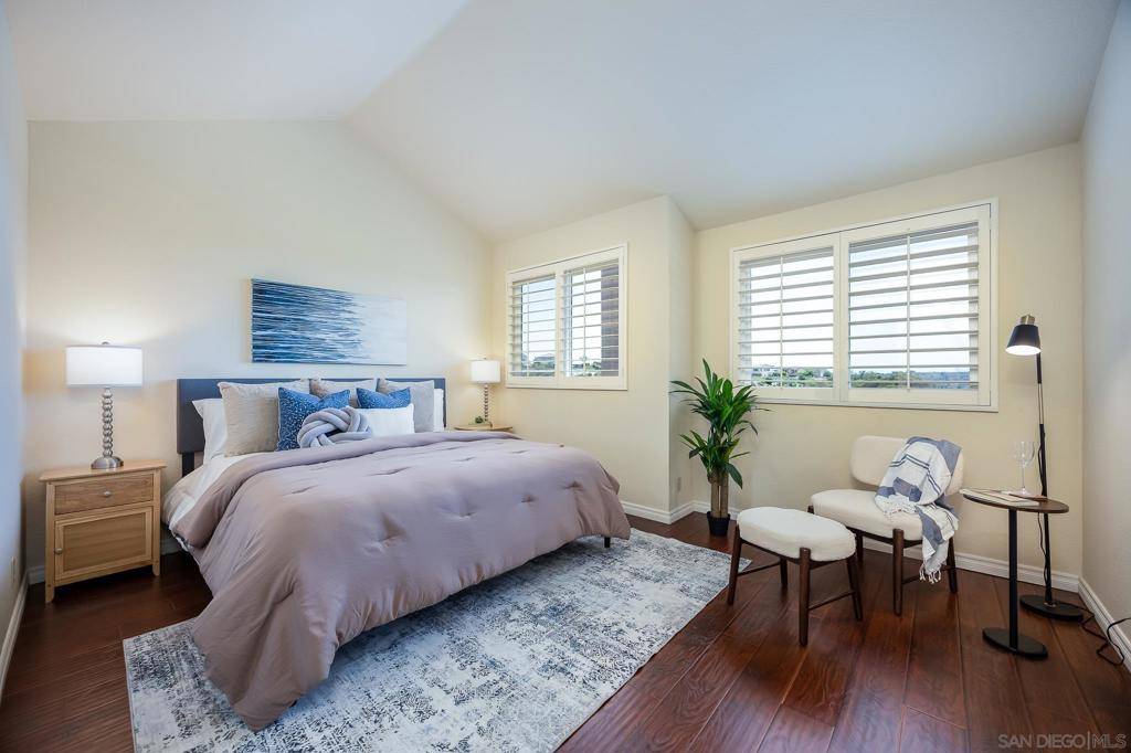 Carlsbad, CA 92010,4577 Essex Ct