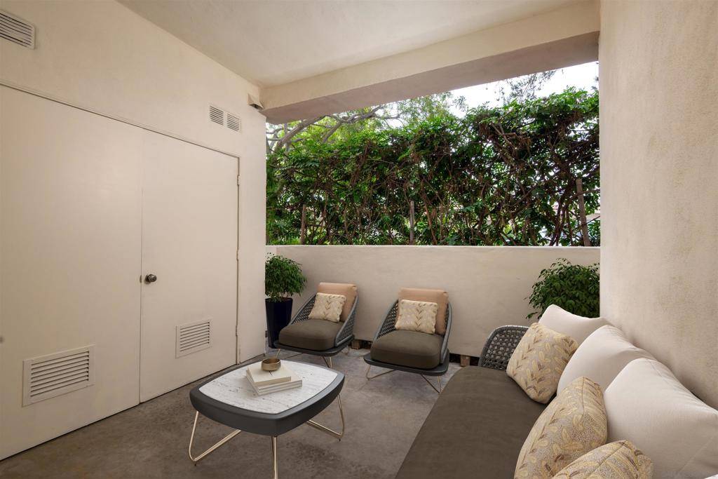 San Diego, CA 92130,3621 Bernwood #115