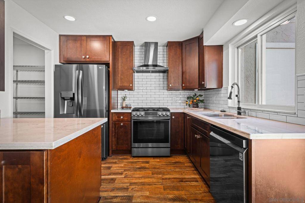 Santee, CA 92071,9404 Carlton Oaks Dr #D