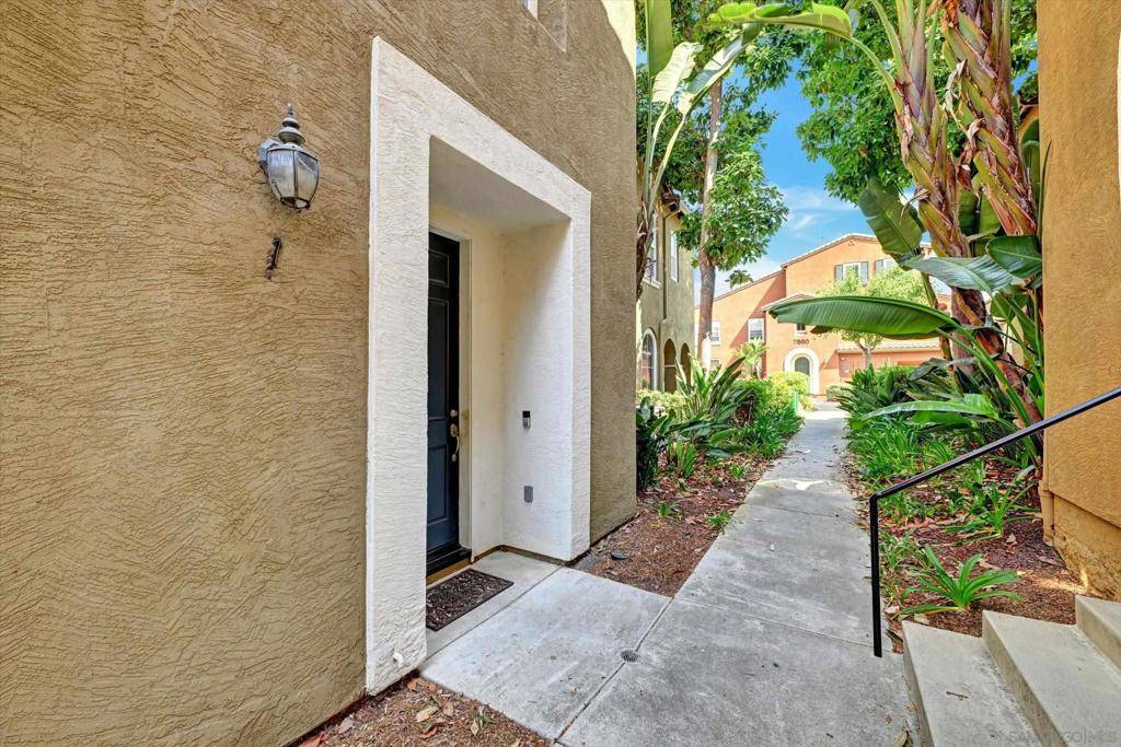 San Diego, CA 92129,7855 Via Belfiore #1