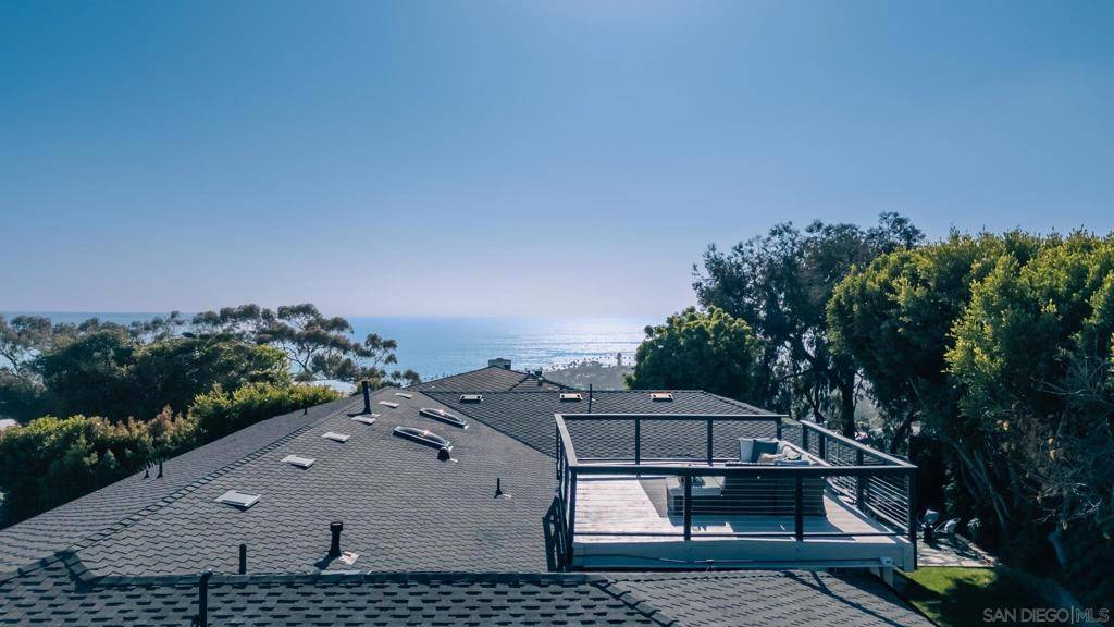 La Jolla, CA 92037,896 La Jolla Rancho Road