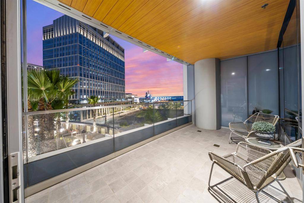 San Diego, CA 92101,888 W E St #603