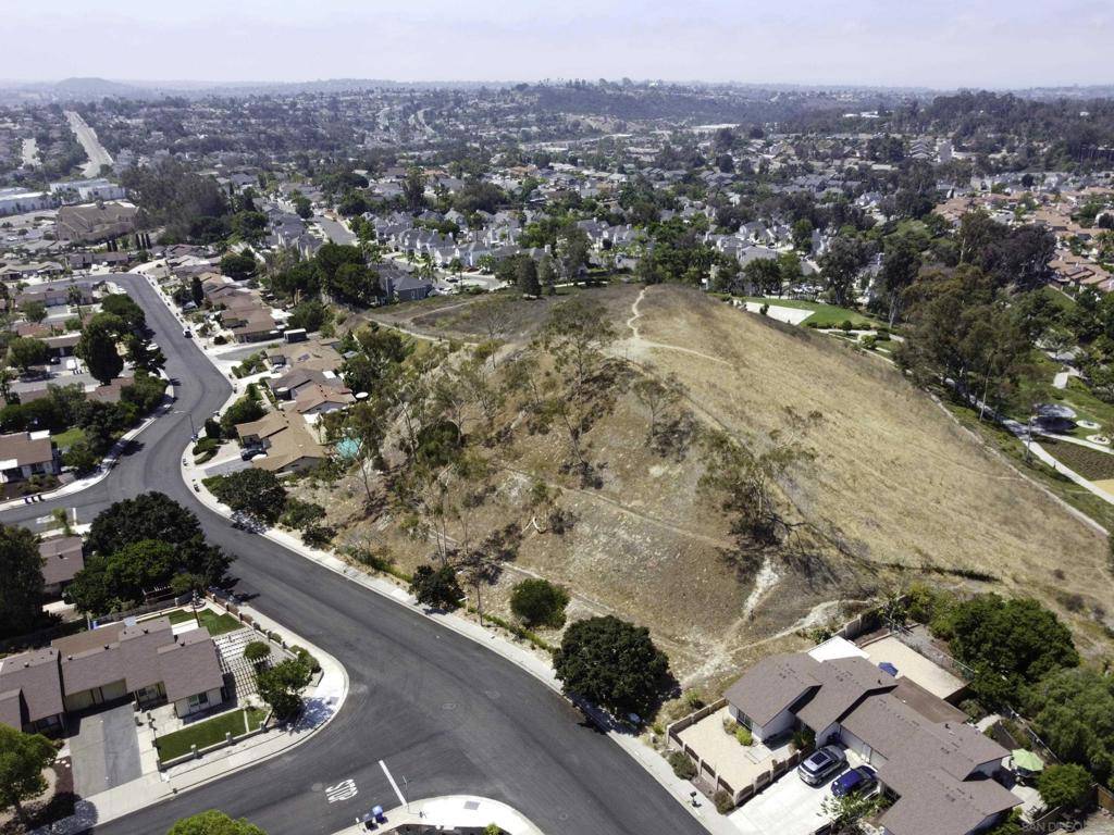 Oceanside, CA 92056,1702 Havenwood Dr